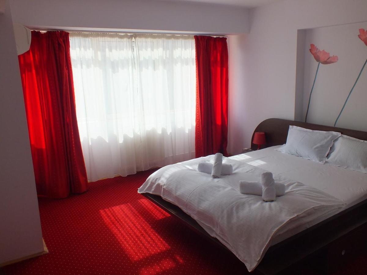 Alba Iulia Square - Apartments And Studios Bukarest Exteriör bild
