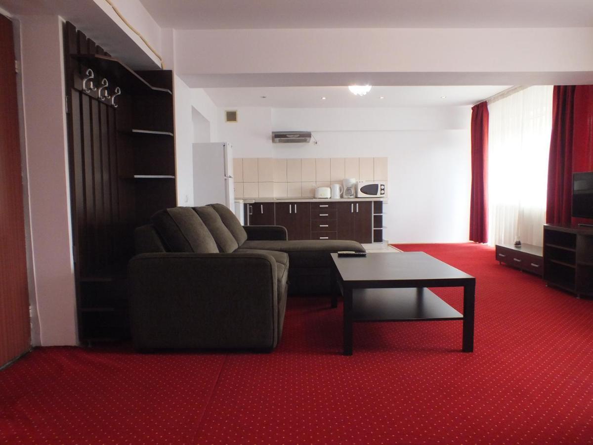Alba Iulia Square - Apartments And Studios Bukarest Exteriör bild