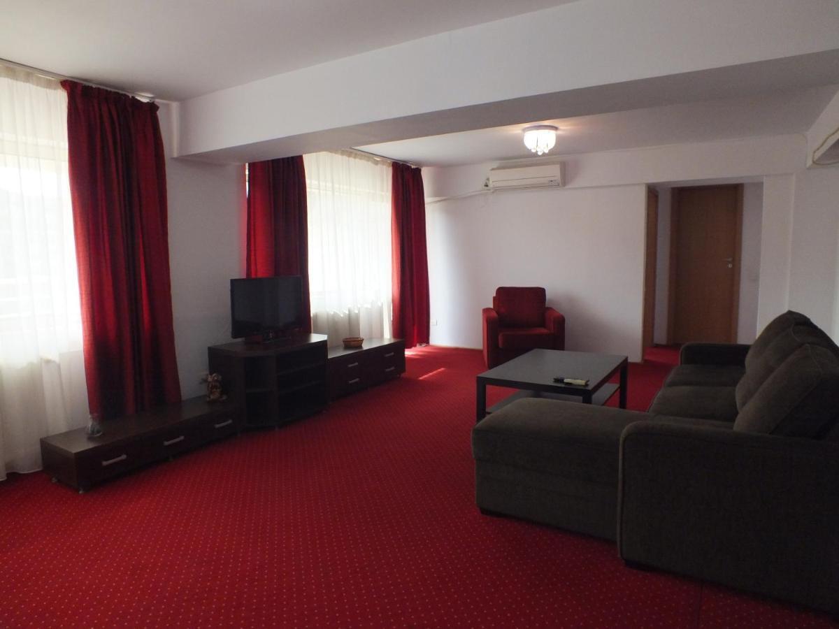 Alba Iulia Square - Apartments And Studios Bukarest Exteriör bild