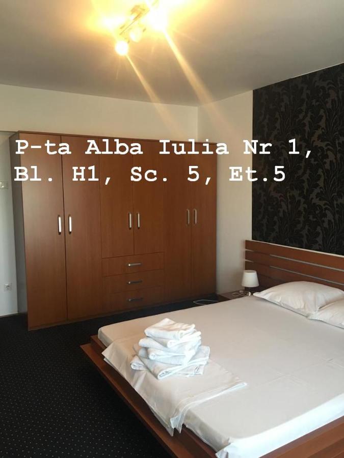 Alba Iulia Square - Apartments And Studios Bukarest Rum bild